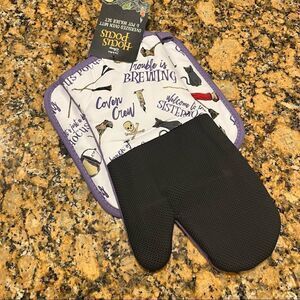Disney Hocus Pocus Oversized Oven Mitt & Pot Holder Set Halloween